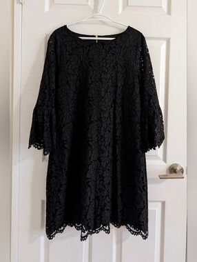 IMNYC Black Lace Bell Sleeve Shift Dress Minimalist Classic Cocktail Party L